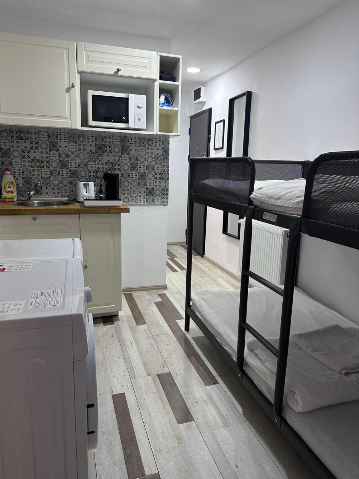 Heights Accommodation City Center Bukares Bagian luar foto