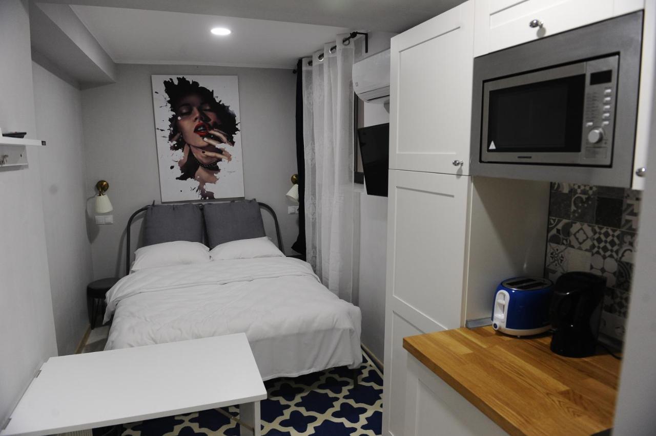 Heights Accommodation City Center Bukares Bagian luar foto