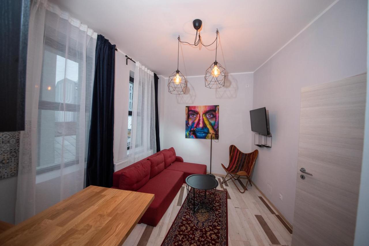 Heights Accommodation City Center Bukares Bagian luar foto